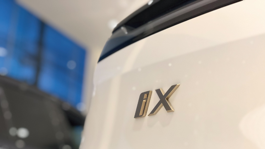 New iX xDrive40